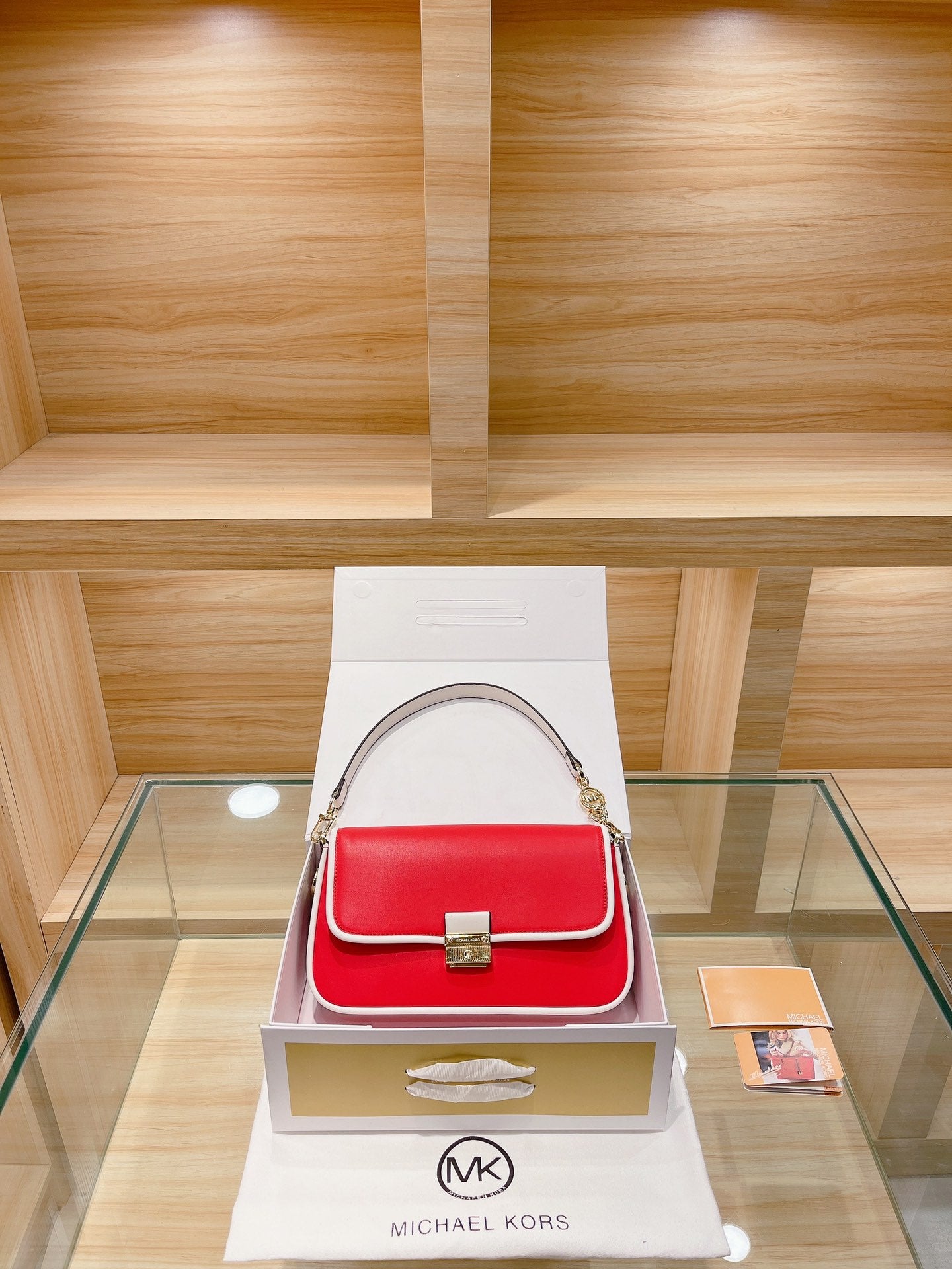 MK-BAG715