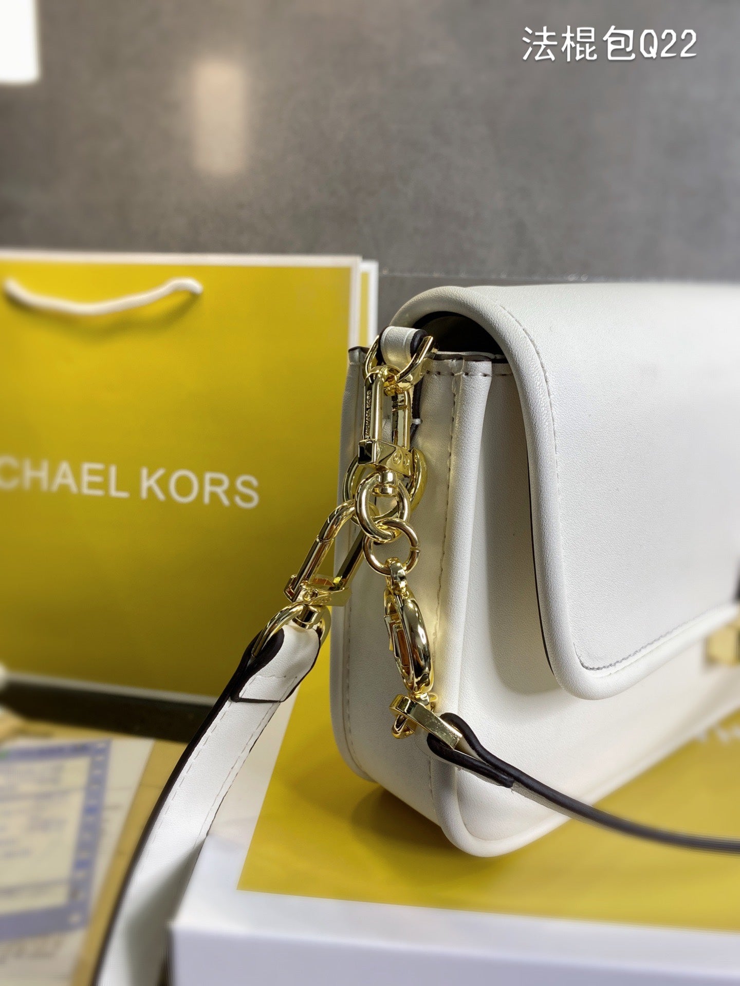 MK-BAG712