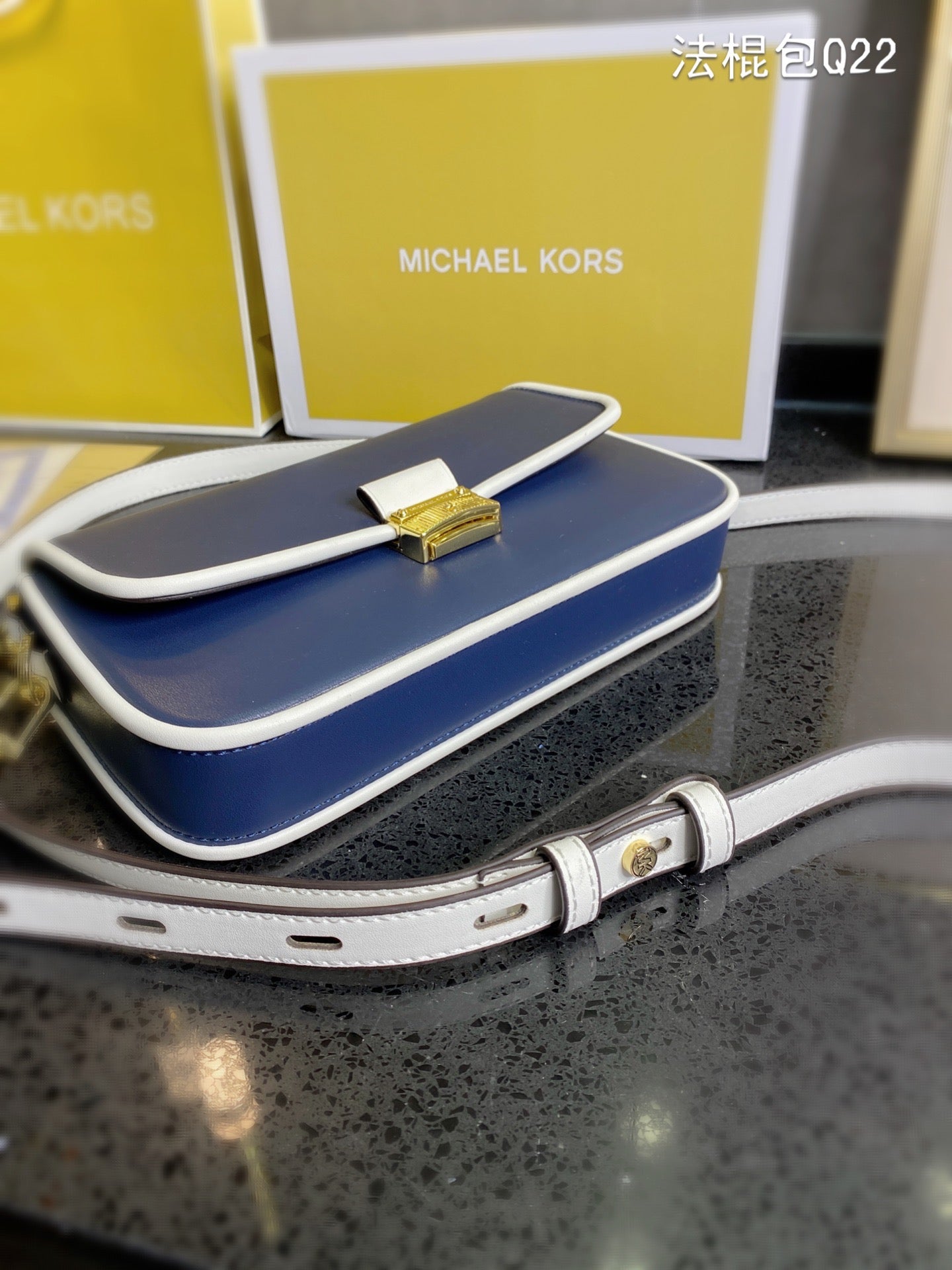 MK-BAG711