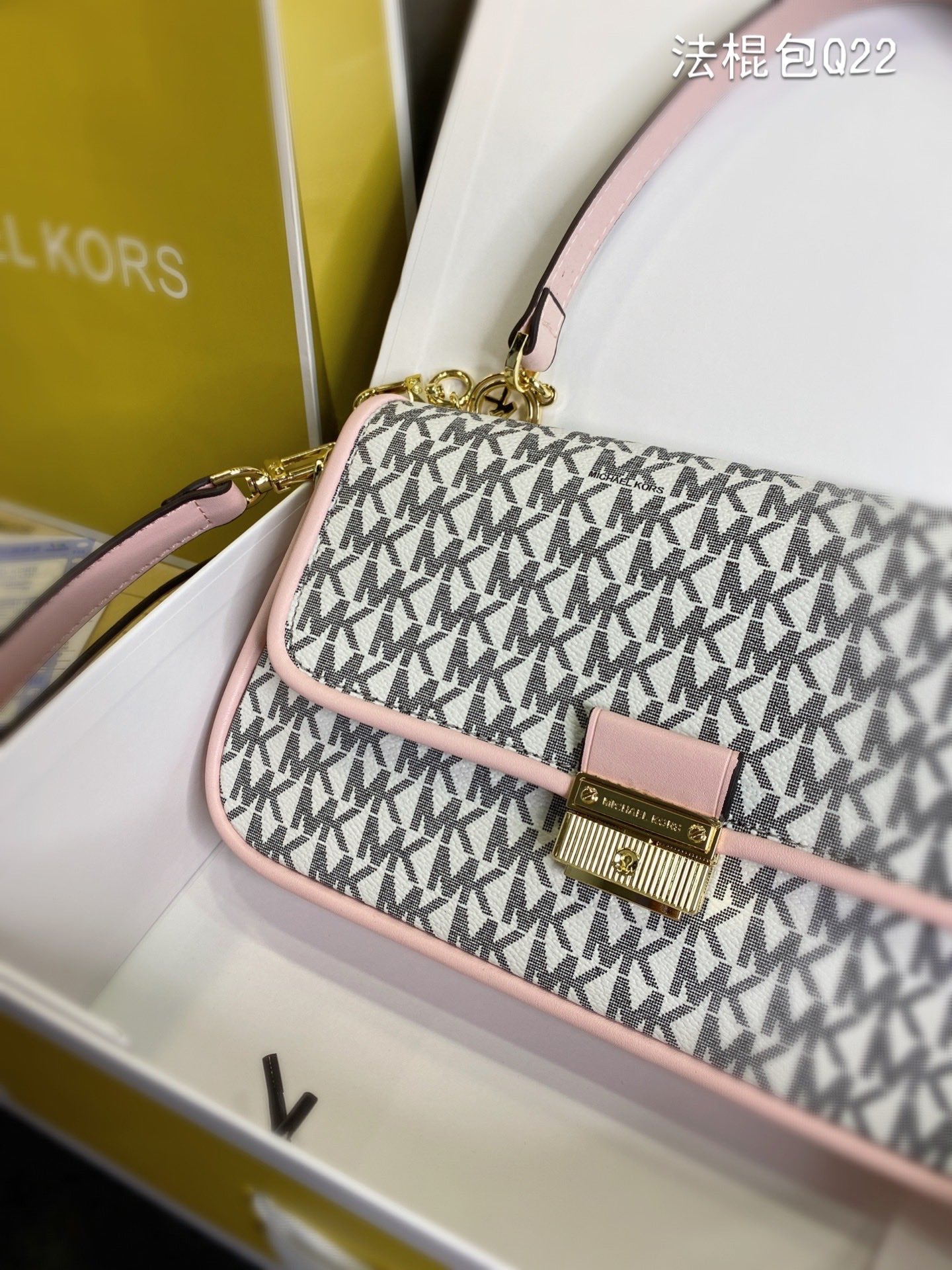 MK-BAG710