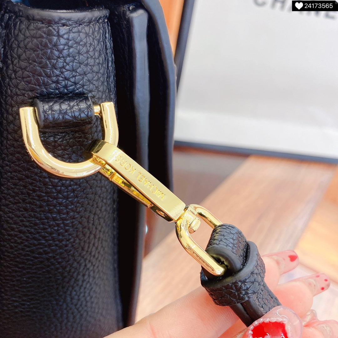 MK-BAG705