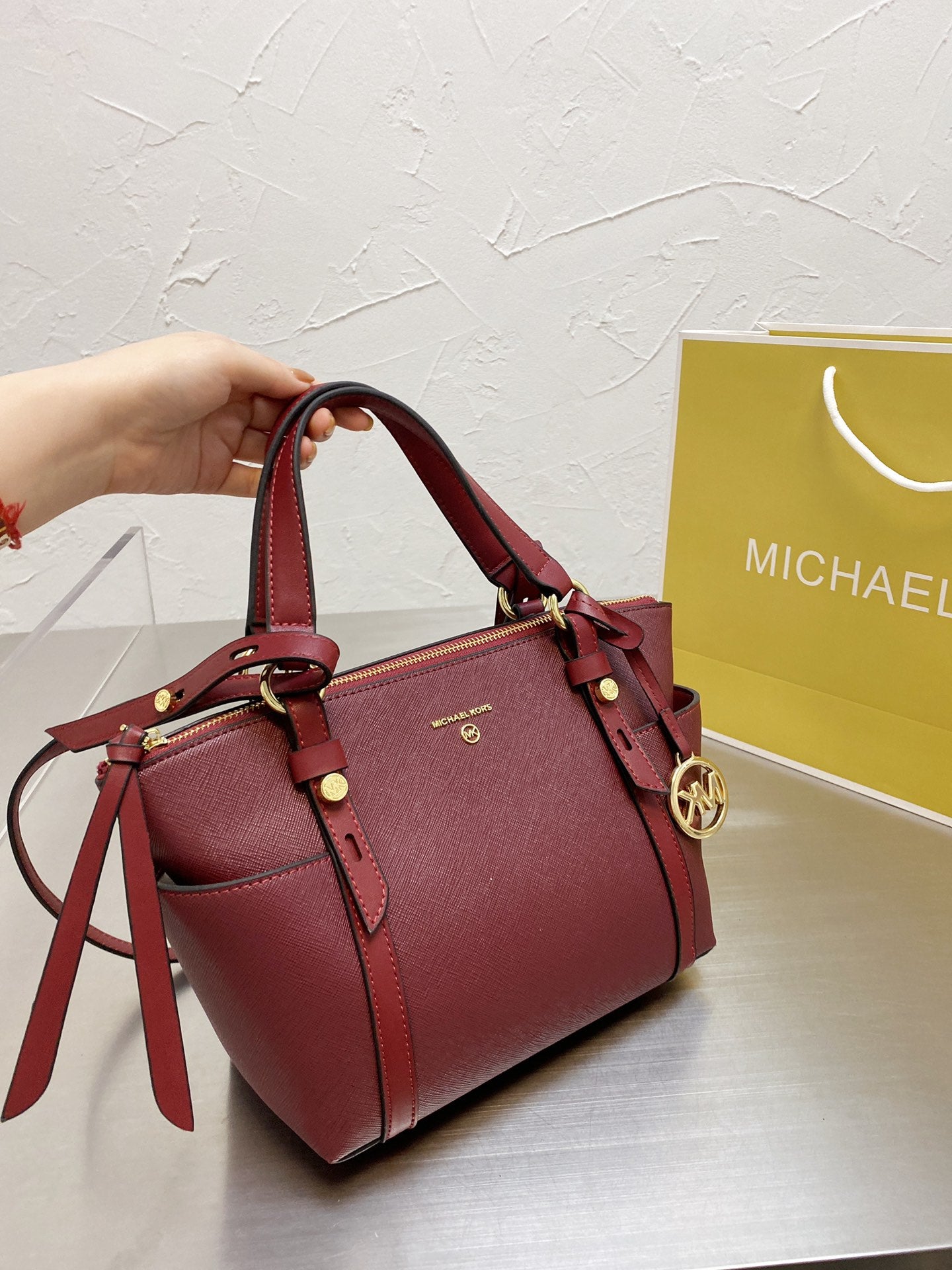 MK-BAG700