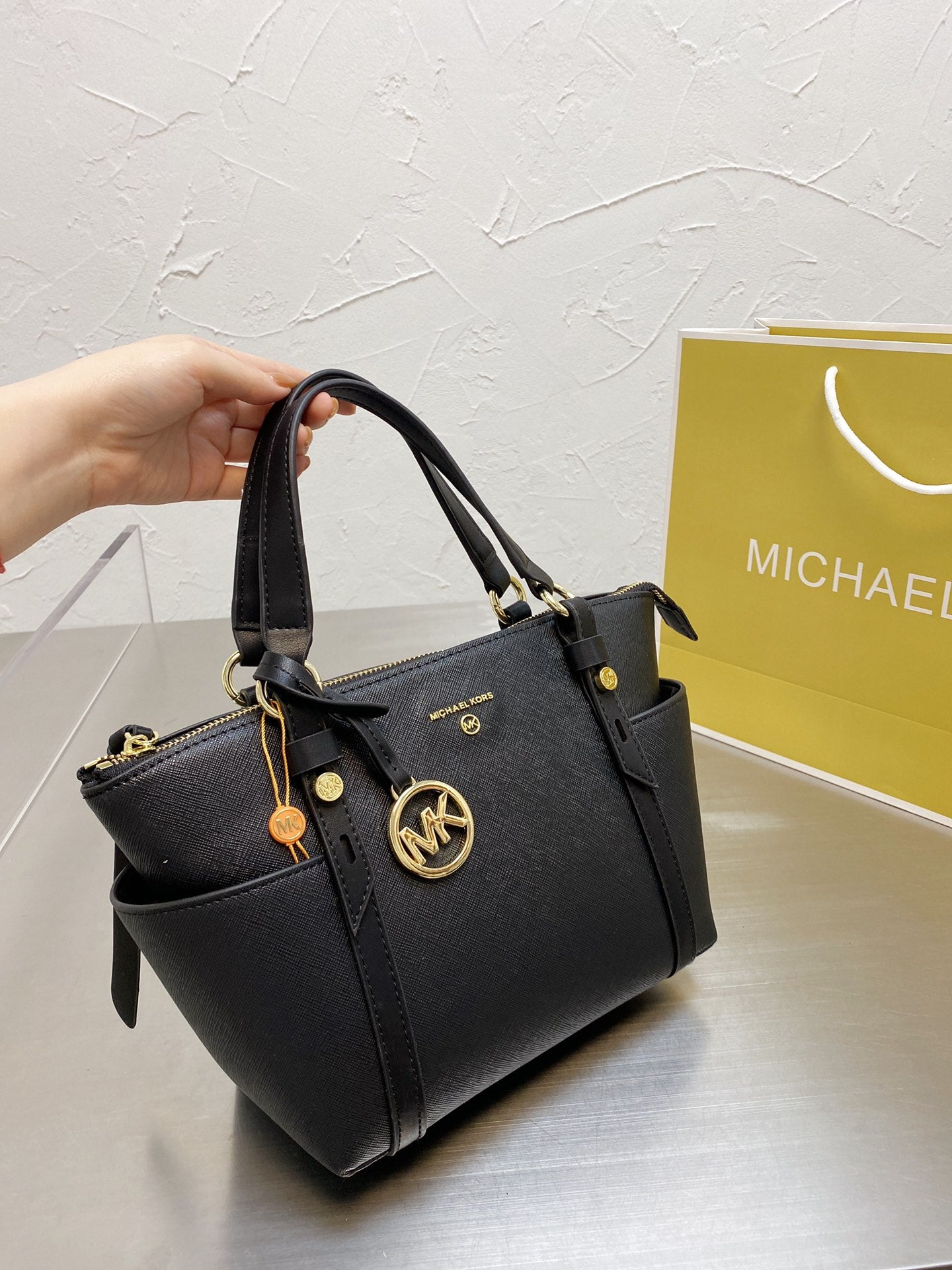 MK-BAG700
