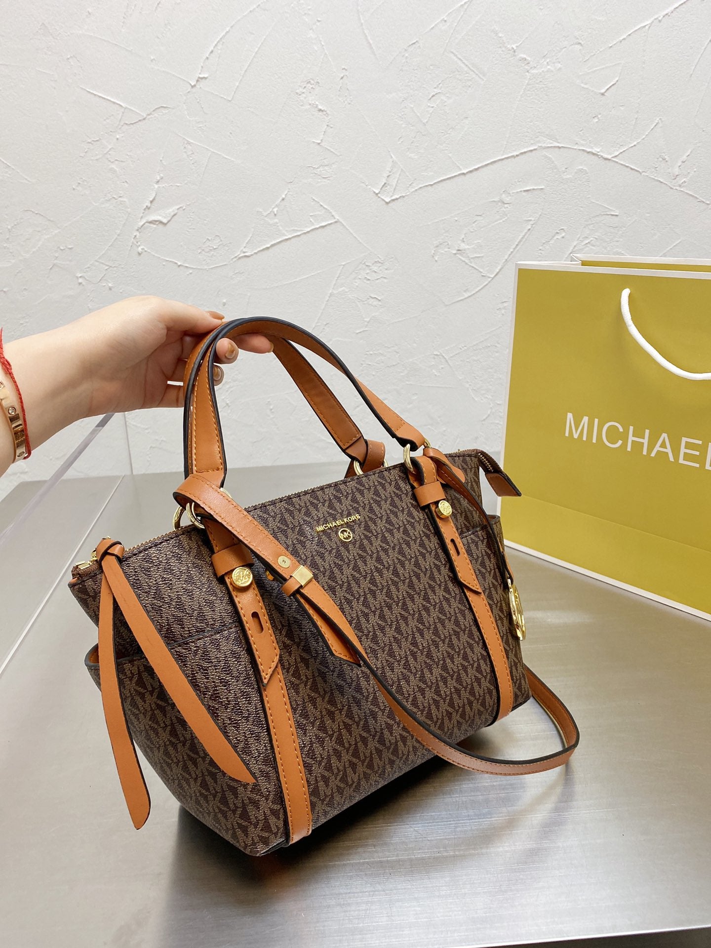 MK-BAG700