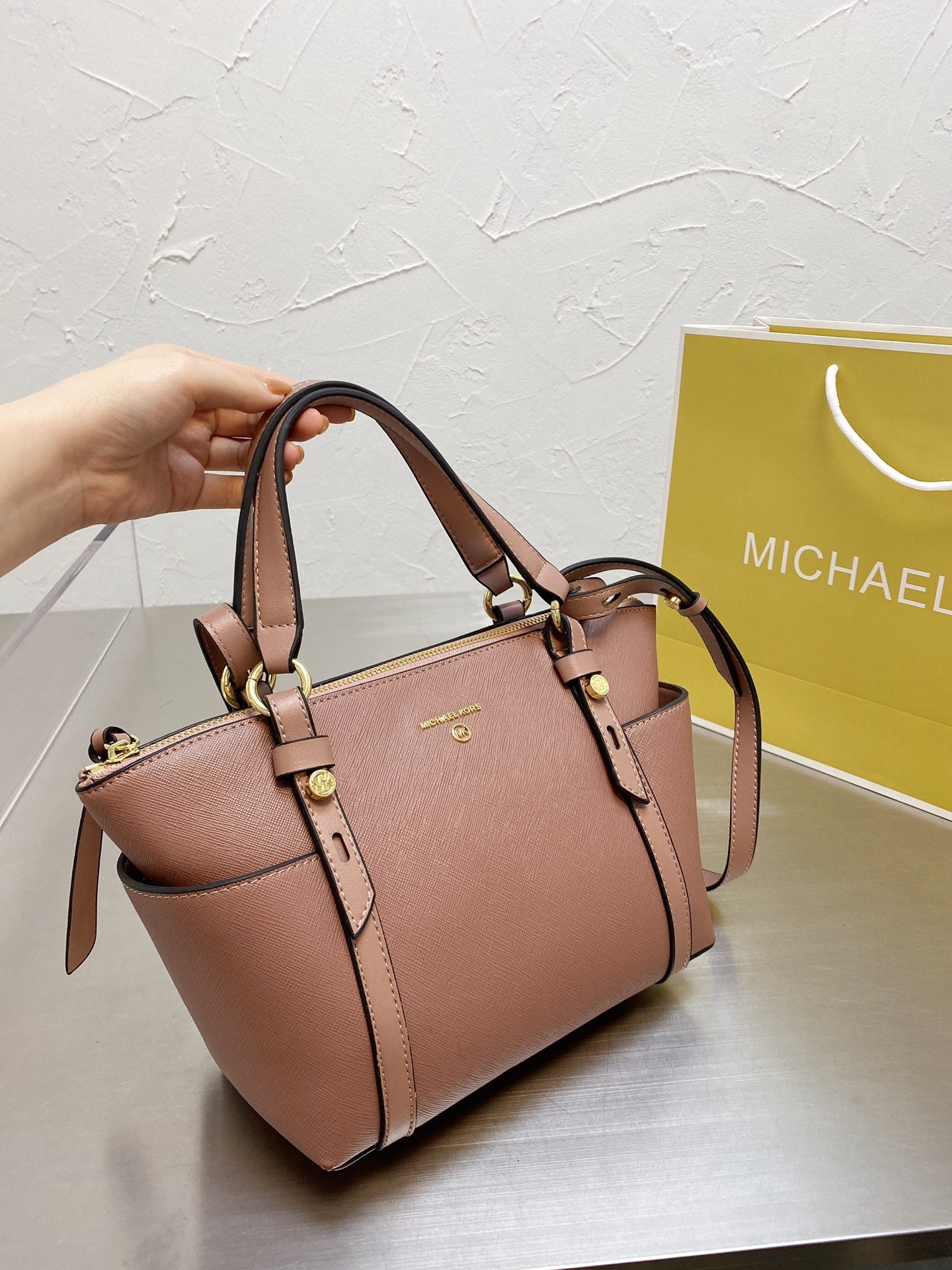 MK-BAG700