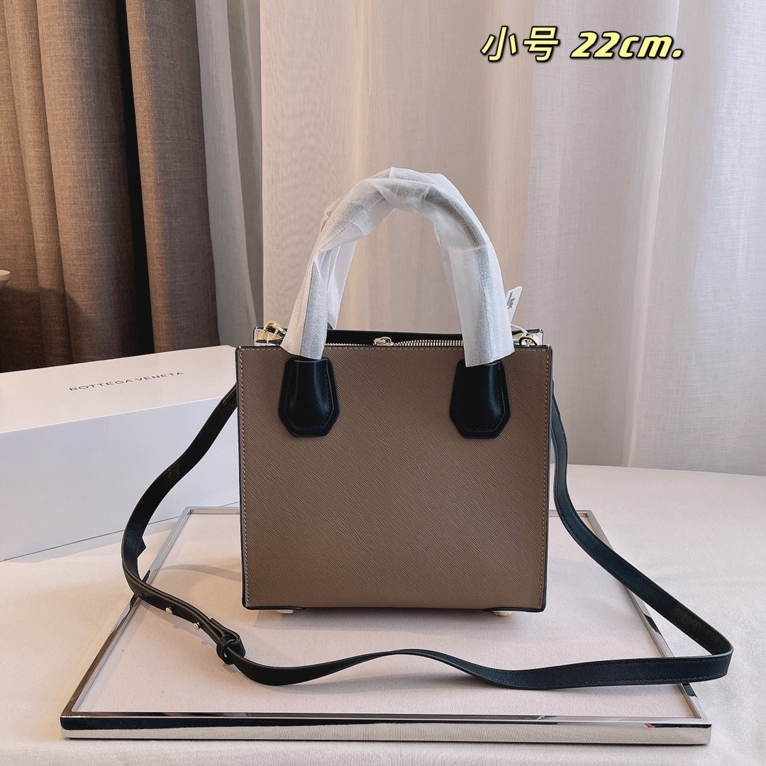 MK-BAG701