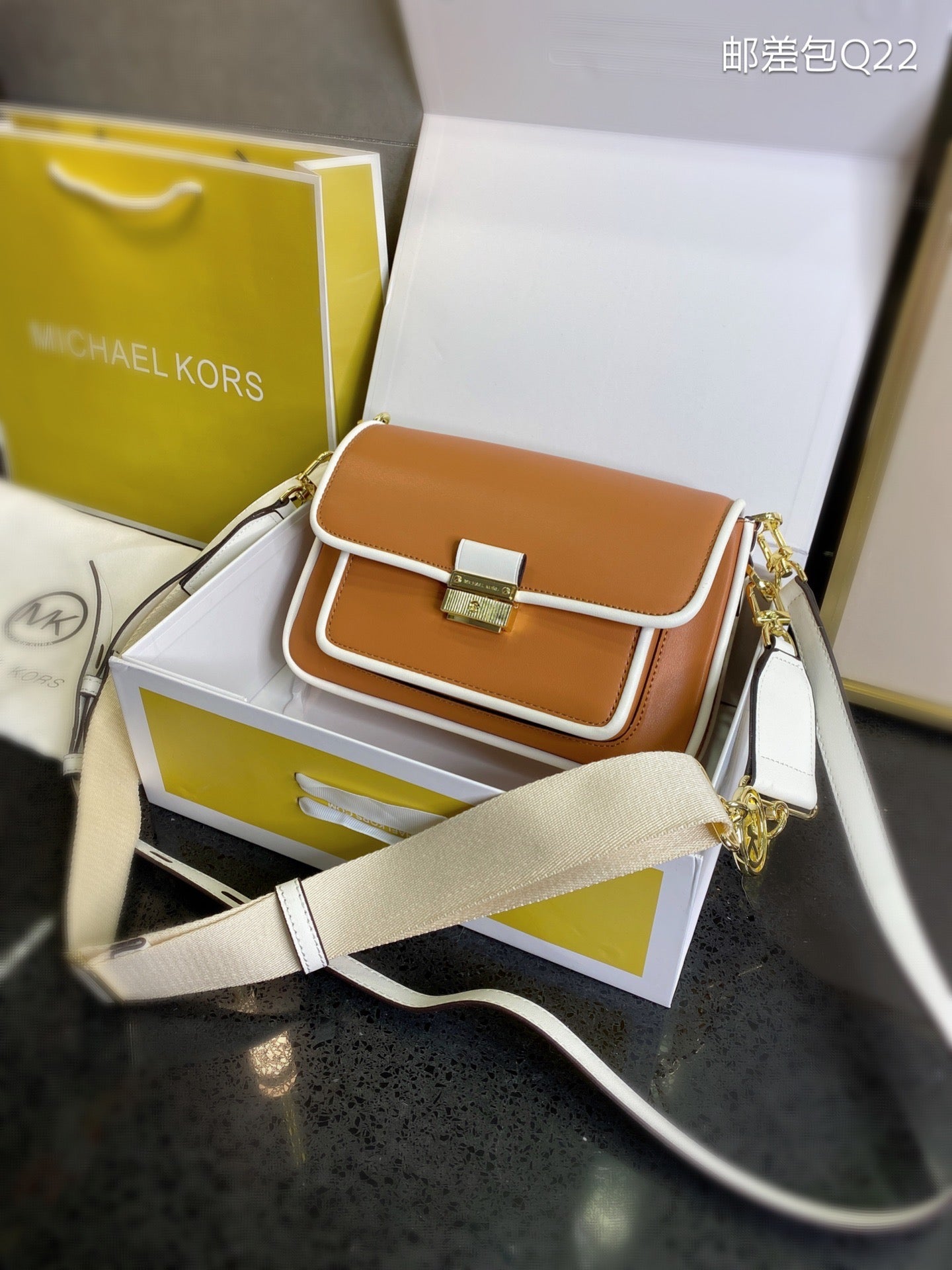 MK-BAG698