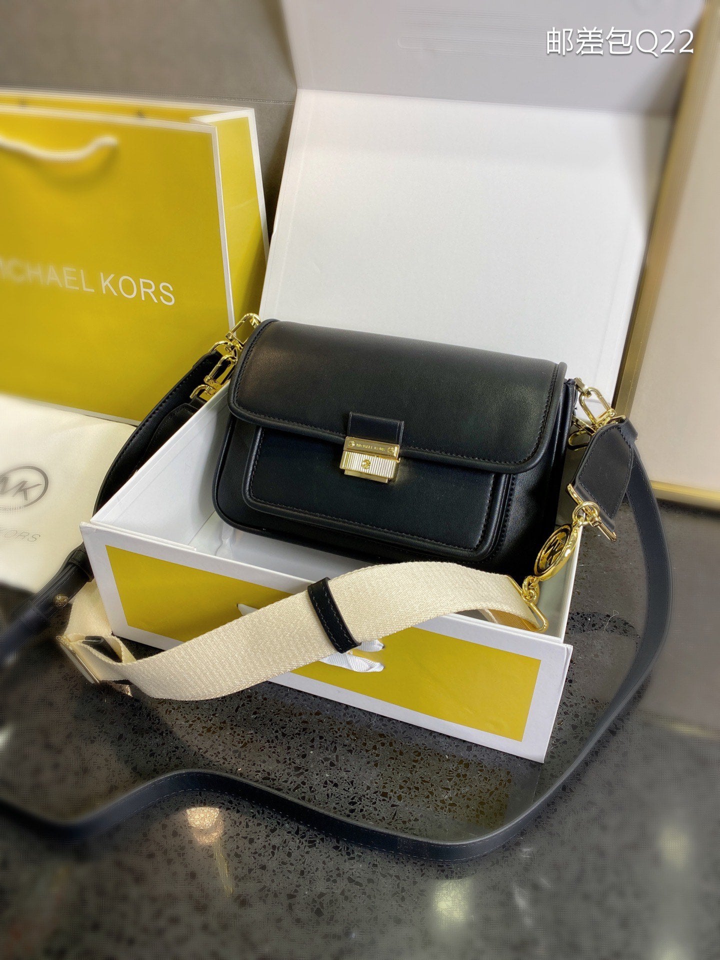 MK-BAG698