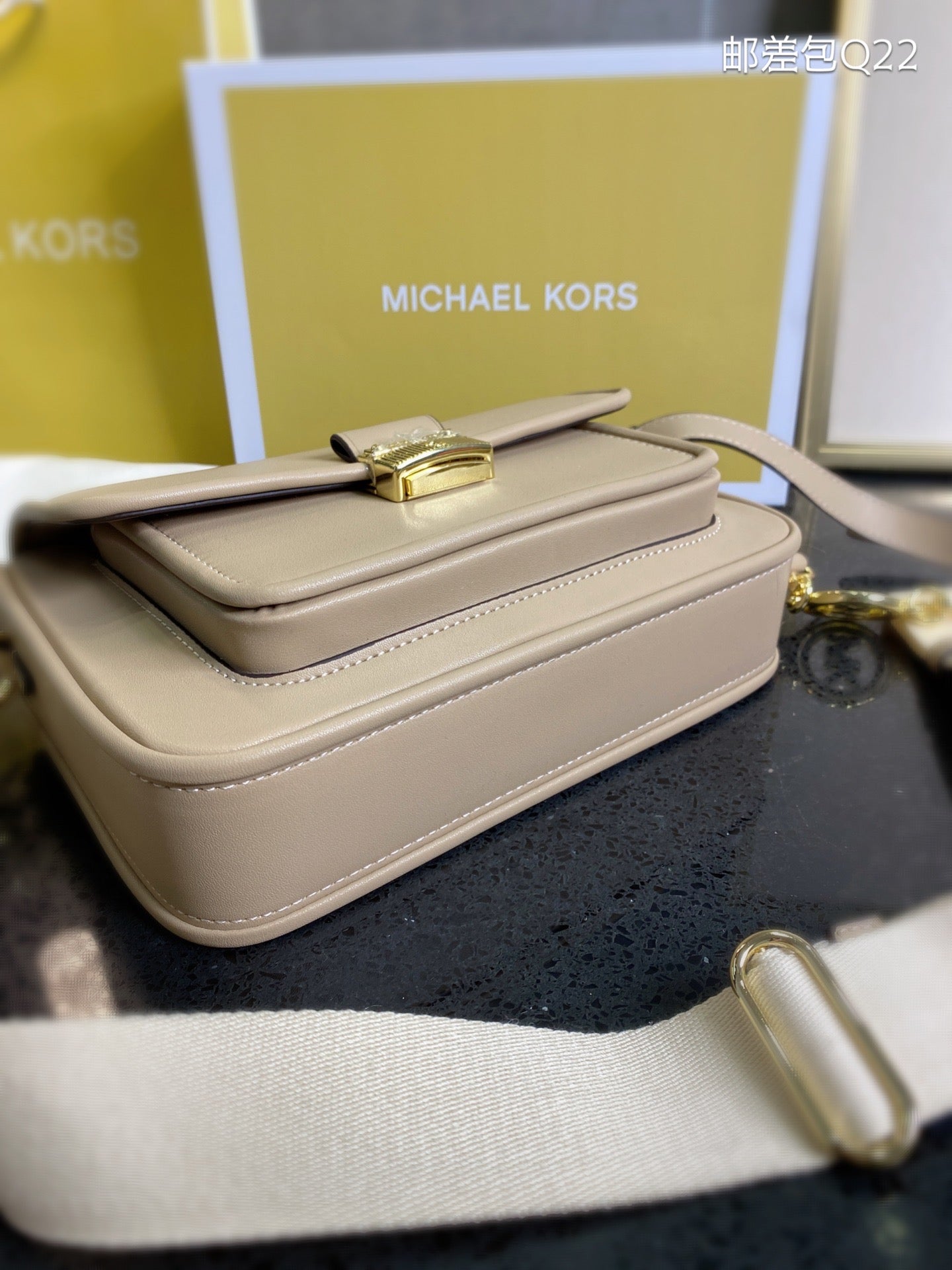 MK-BAG697
