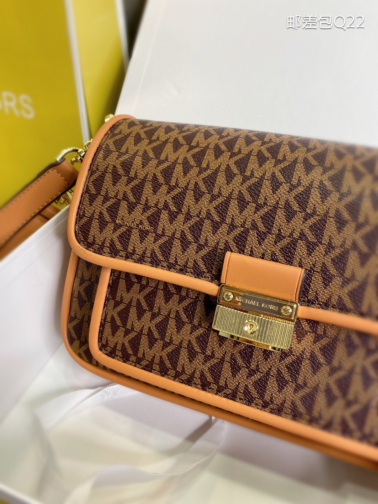 MK-BAG696