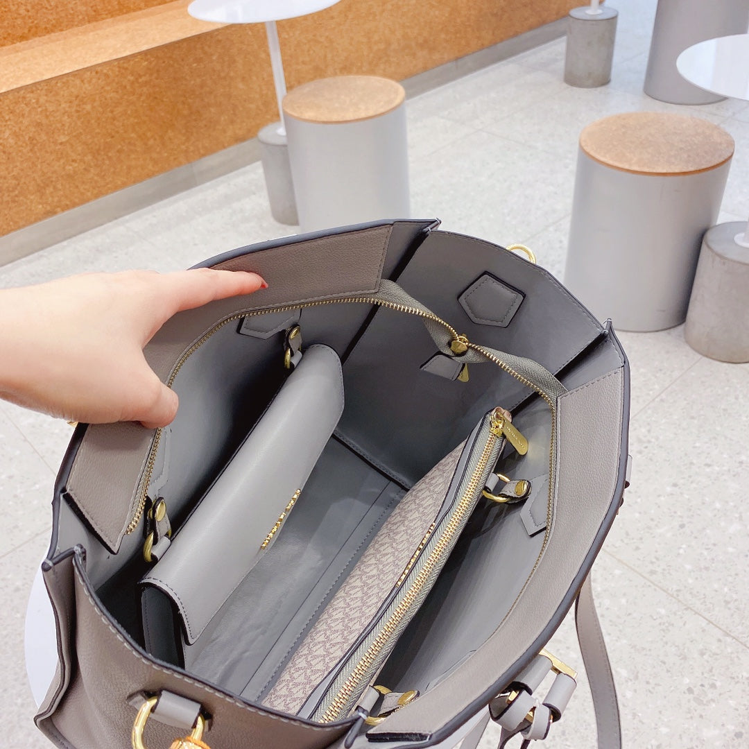MK-BAG695