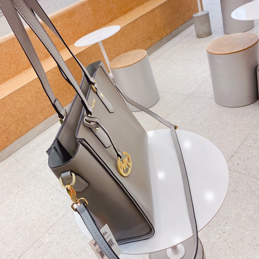 MK-BAG695