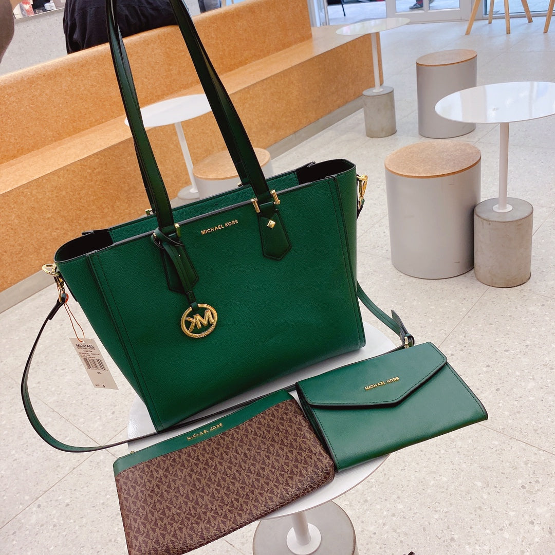 MK-BAG694