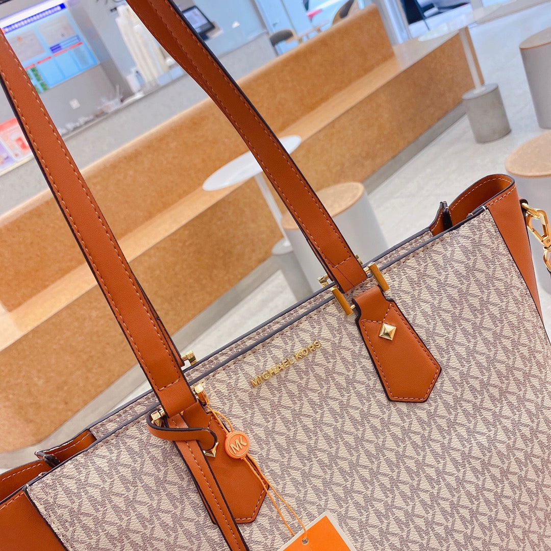 MK-BAG693