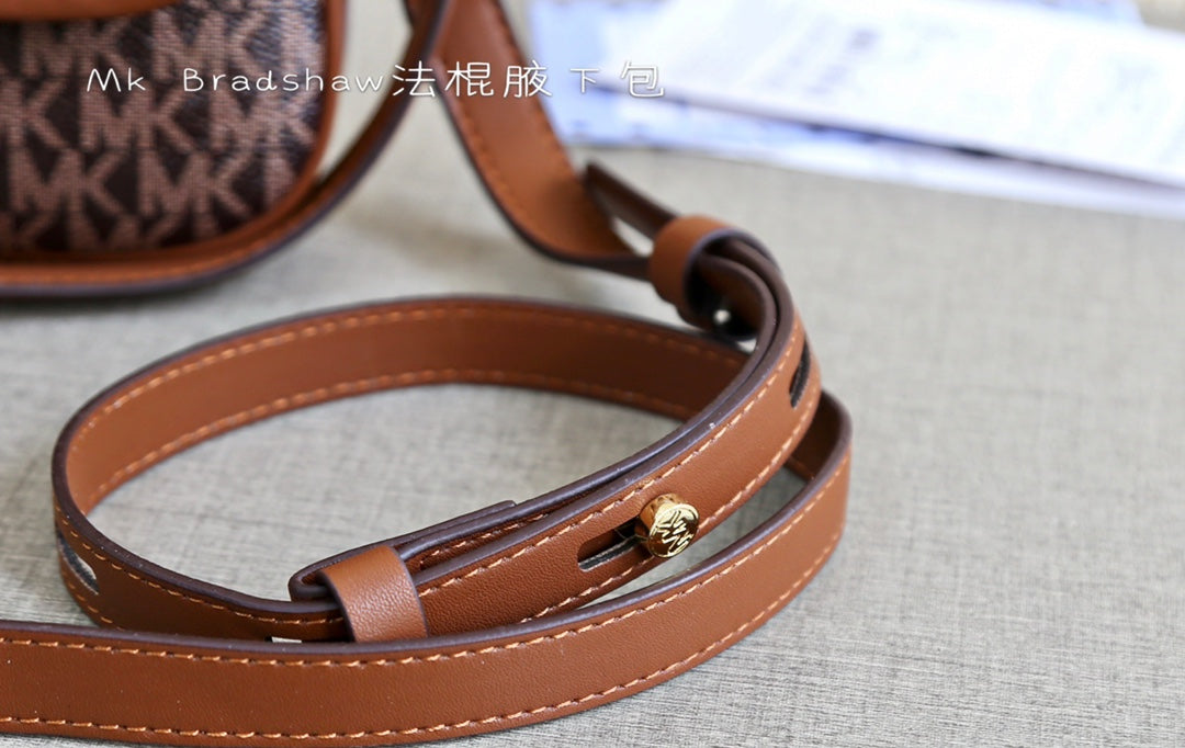MK-BAG689