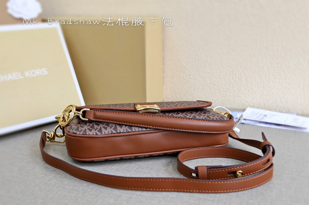 MK-BAG689