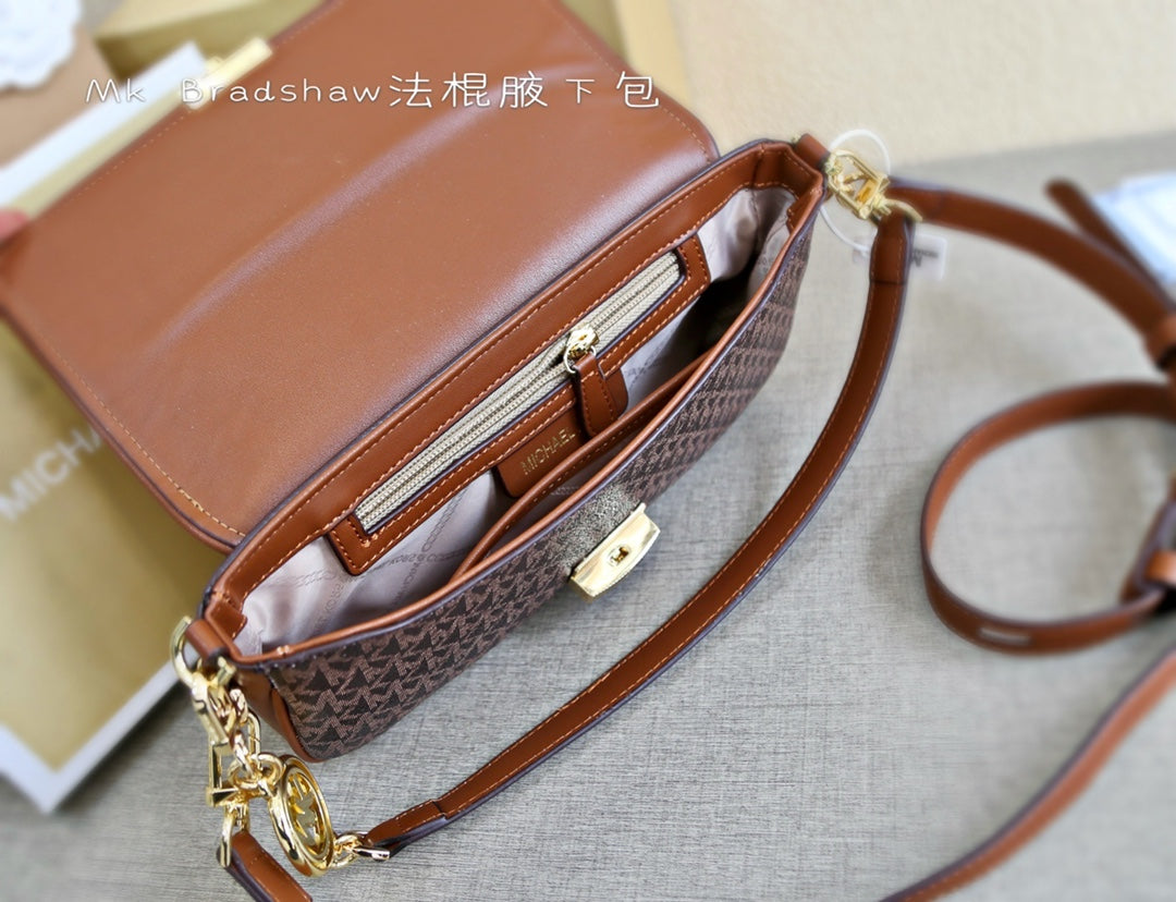 MK-BAG689