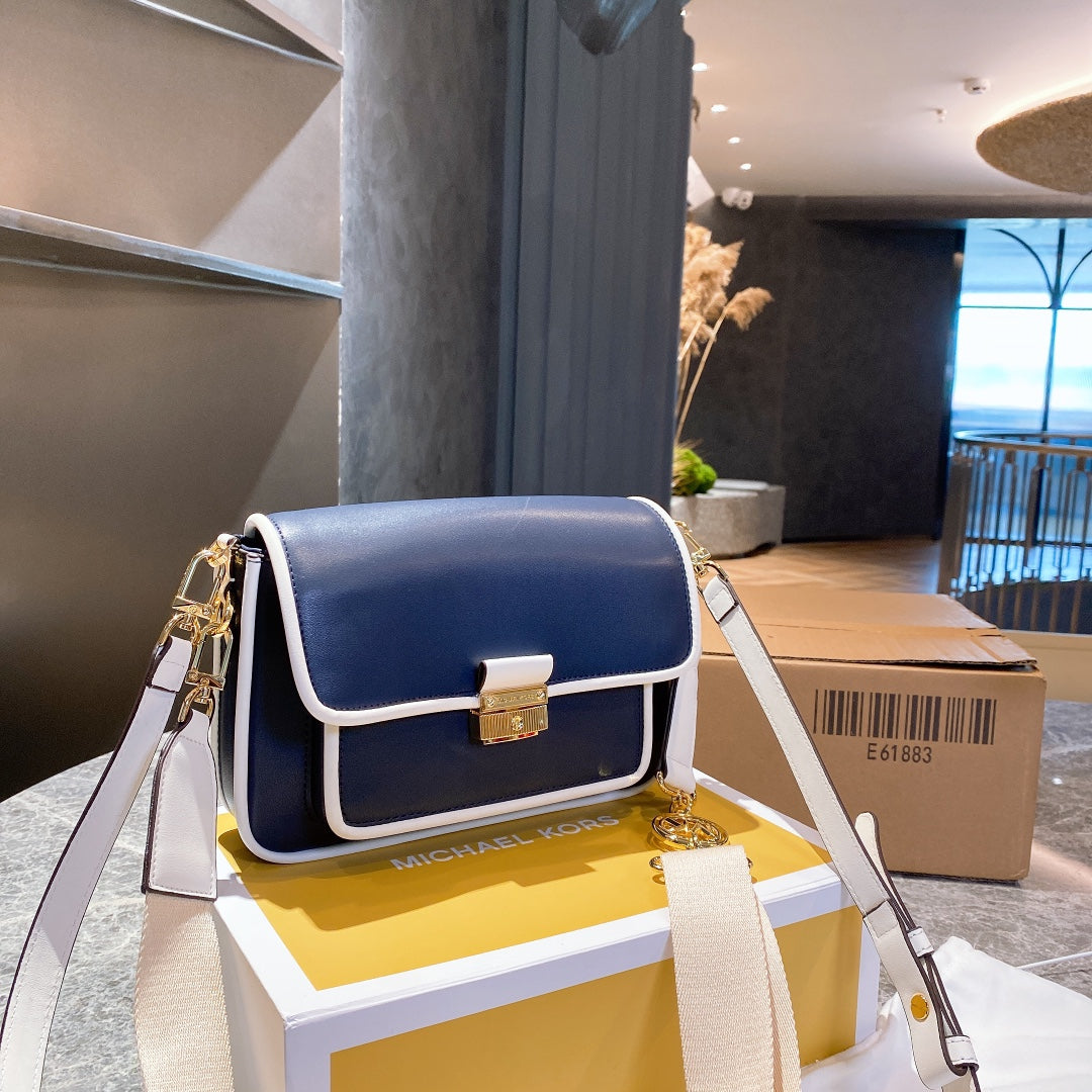 MK-BAG690