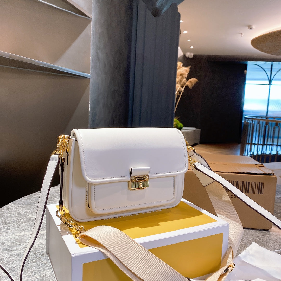 MK-BAG690