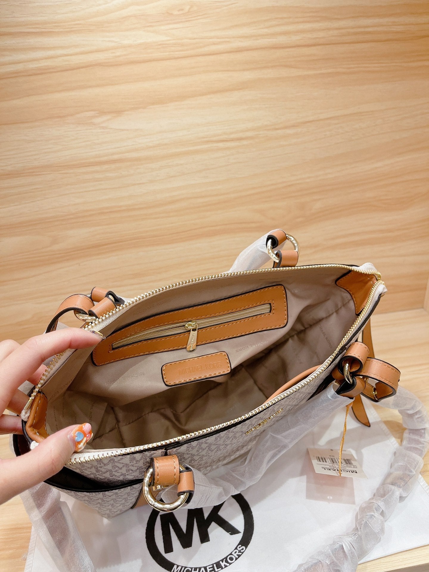 MK-BAG685