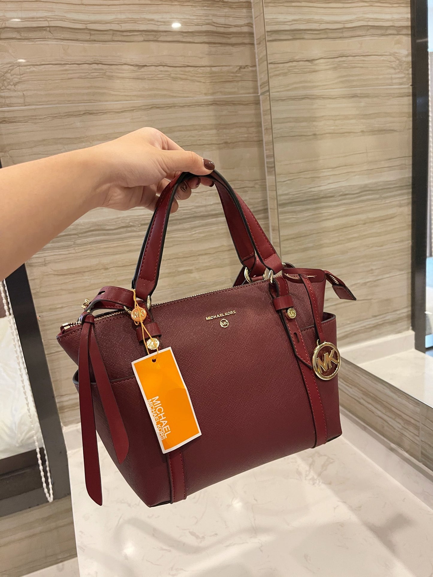 MK-BAG682