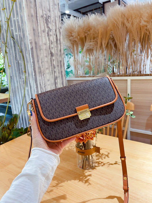 MK-BAG677