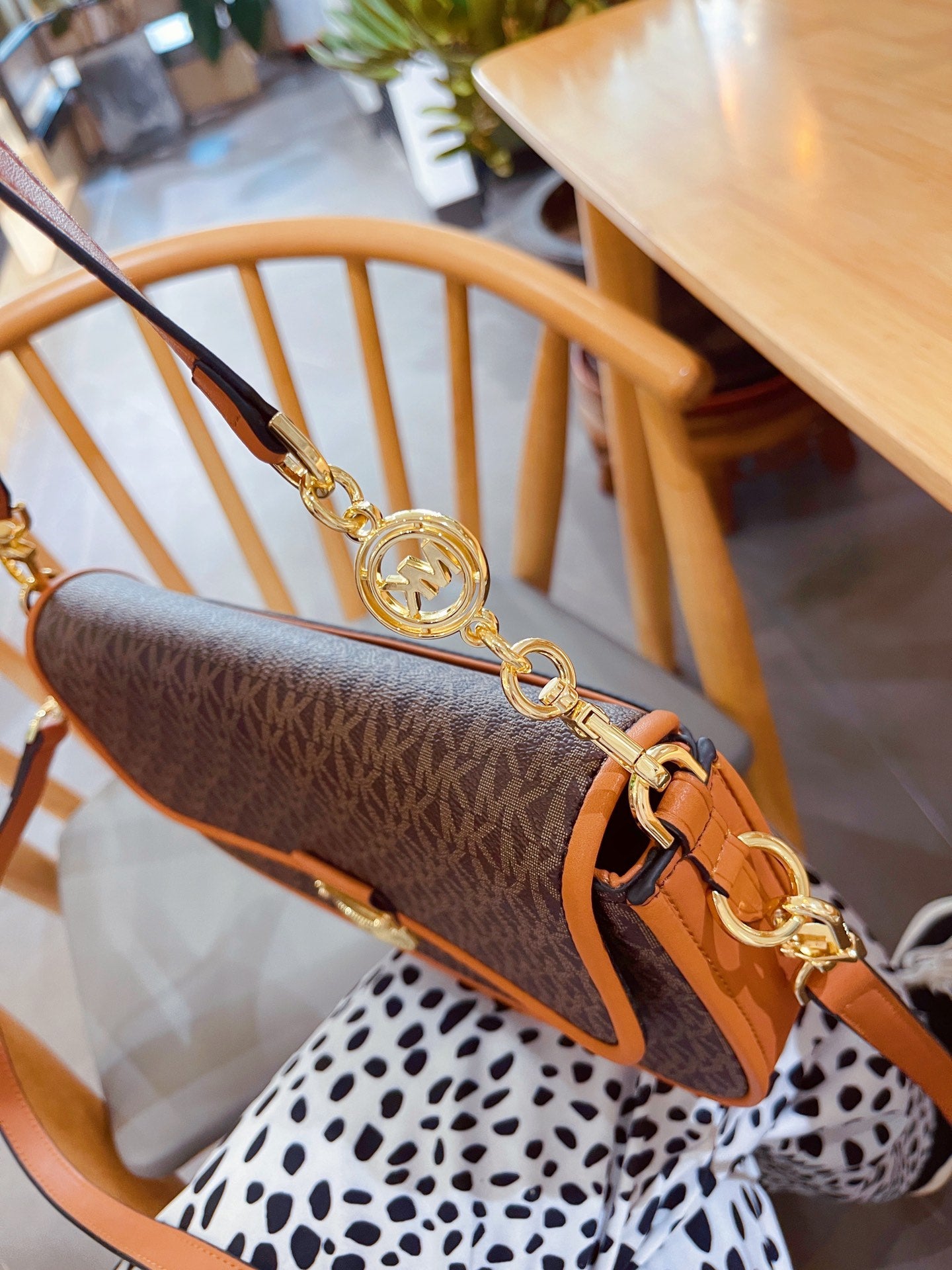 MK-BAG677