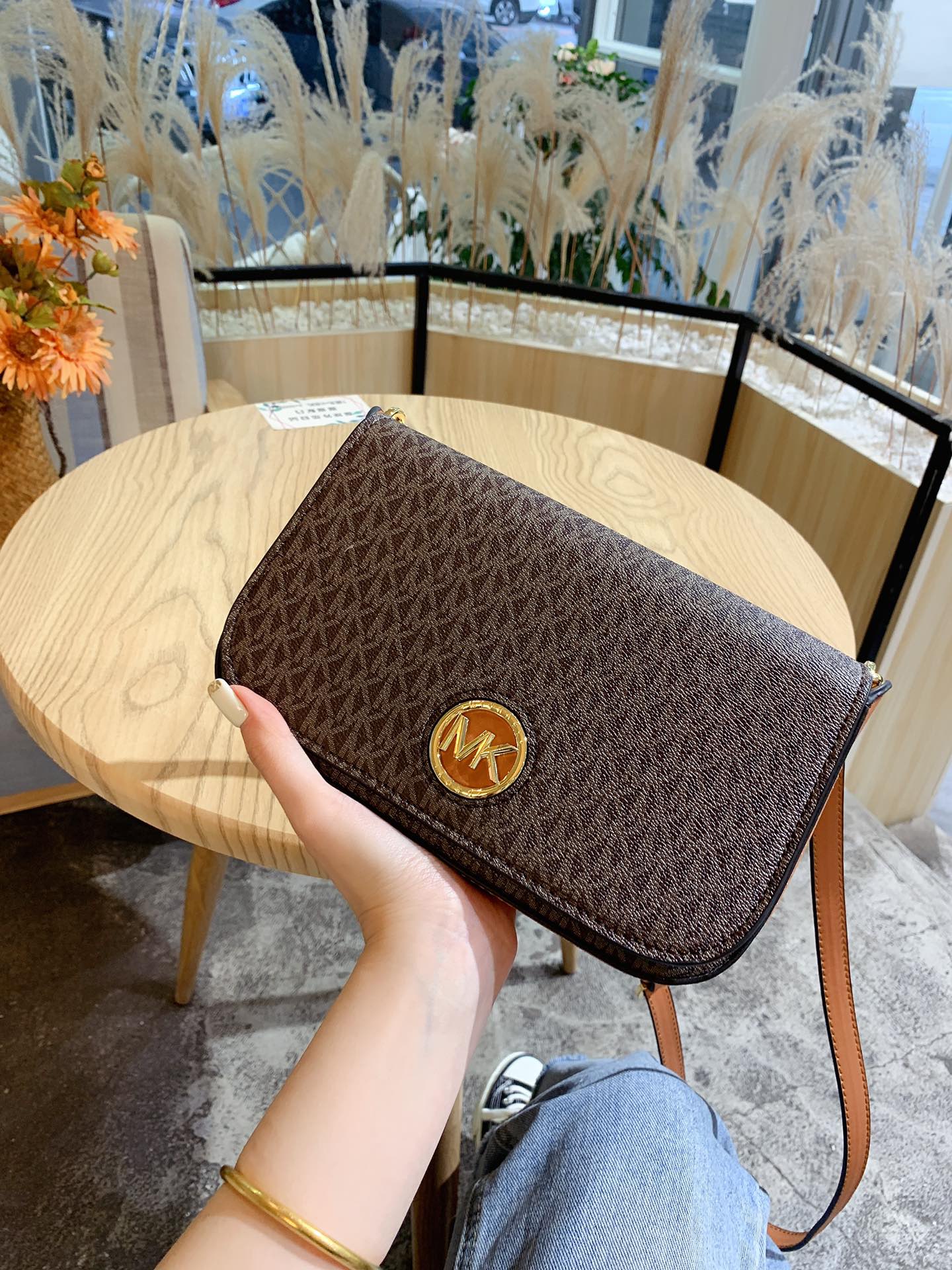 MK-BAG667
