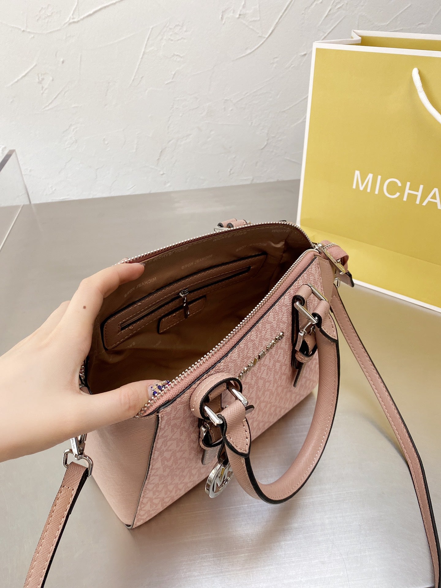 MK-BAG639
