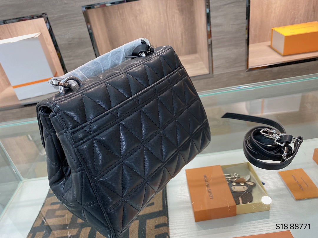 MK-BAG626