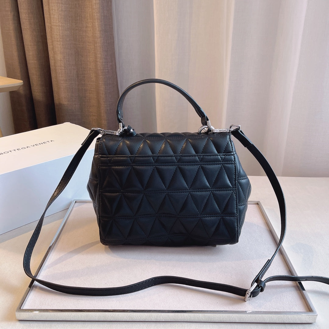MK-BAG617