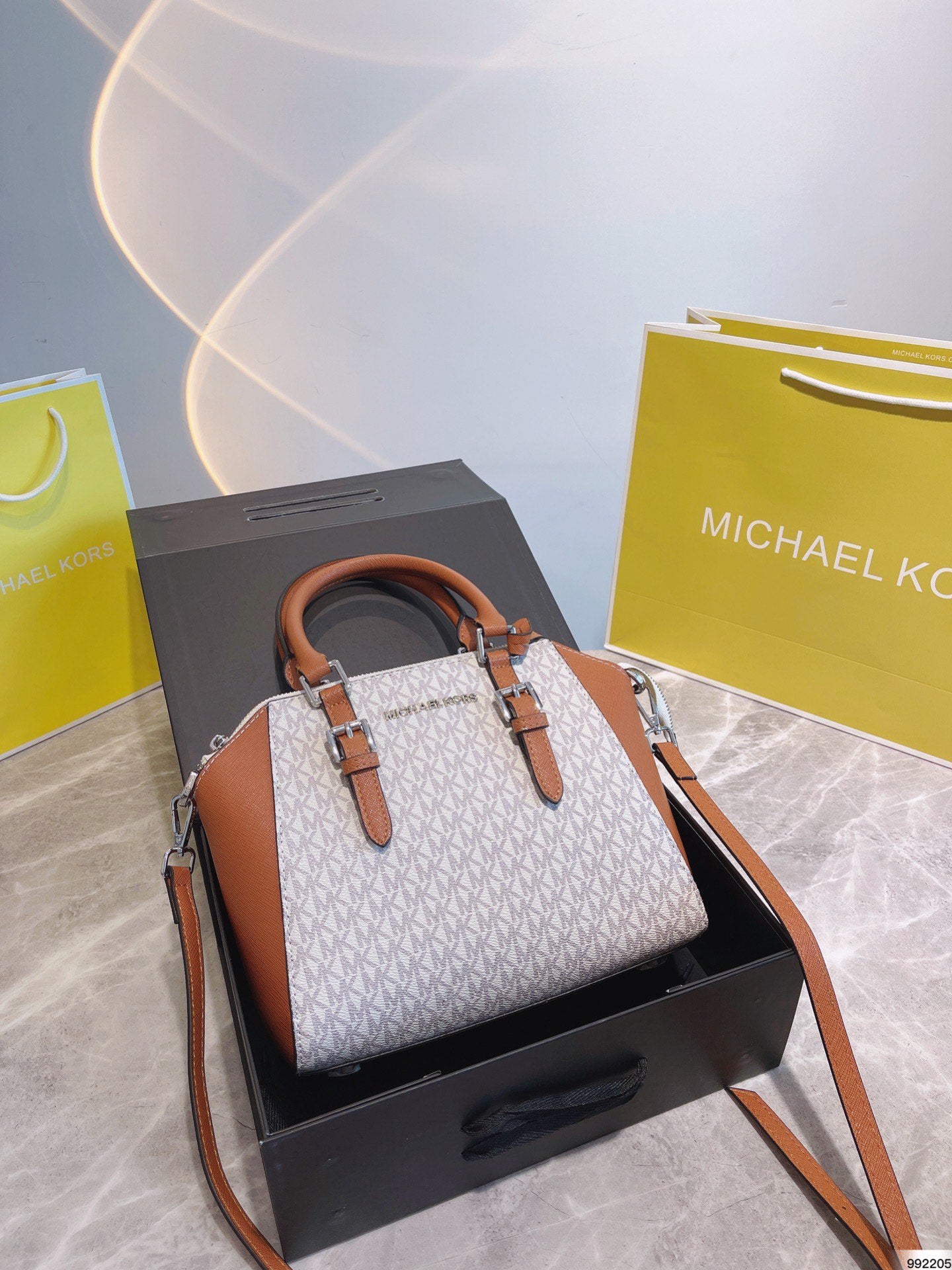 MK-BAG583