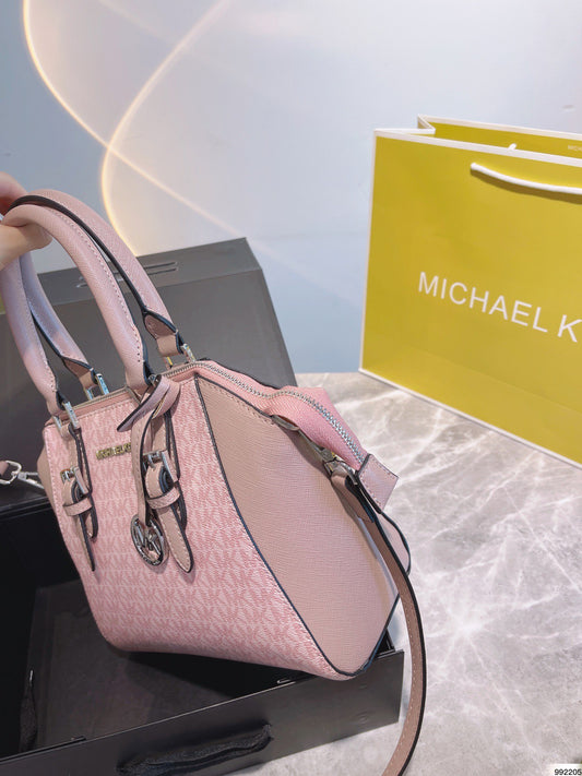 MK-BAG582