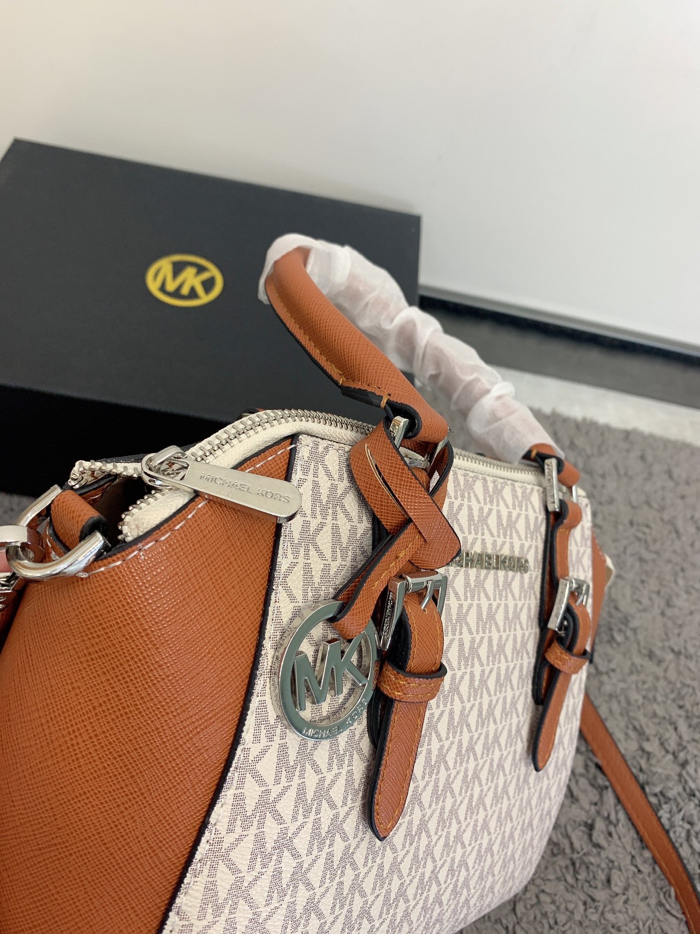 MK-BAG574