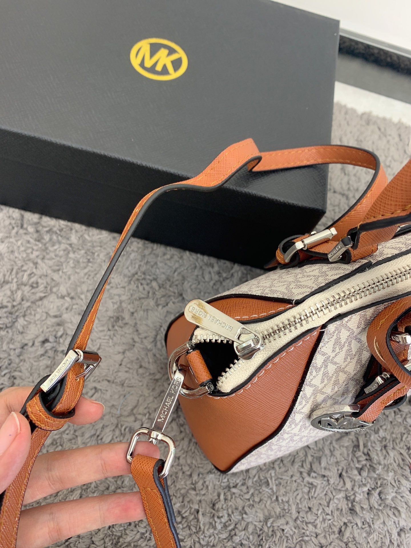 MK-BAG574