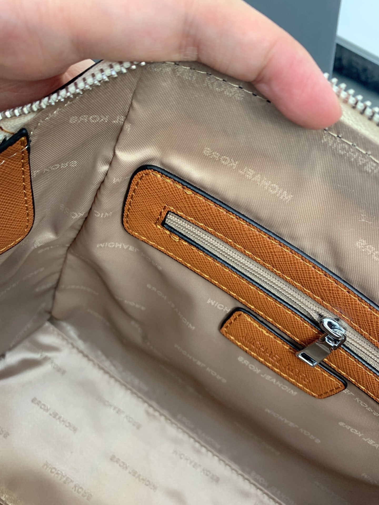 MK-BAG574