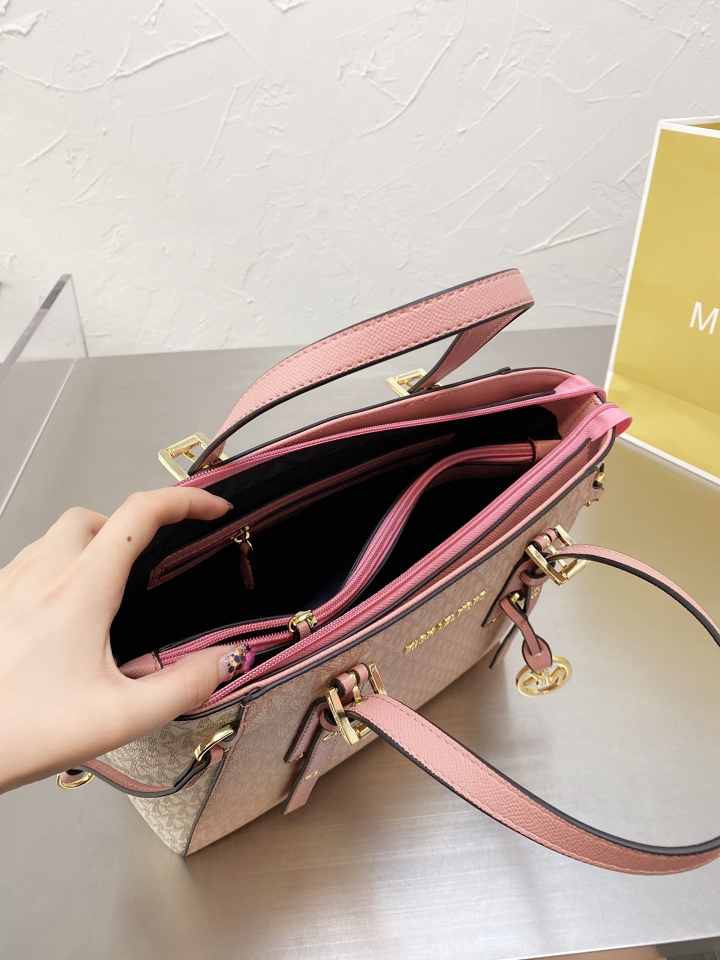 MK-BAG575