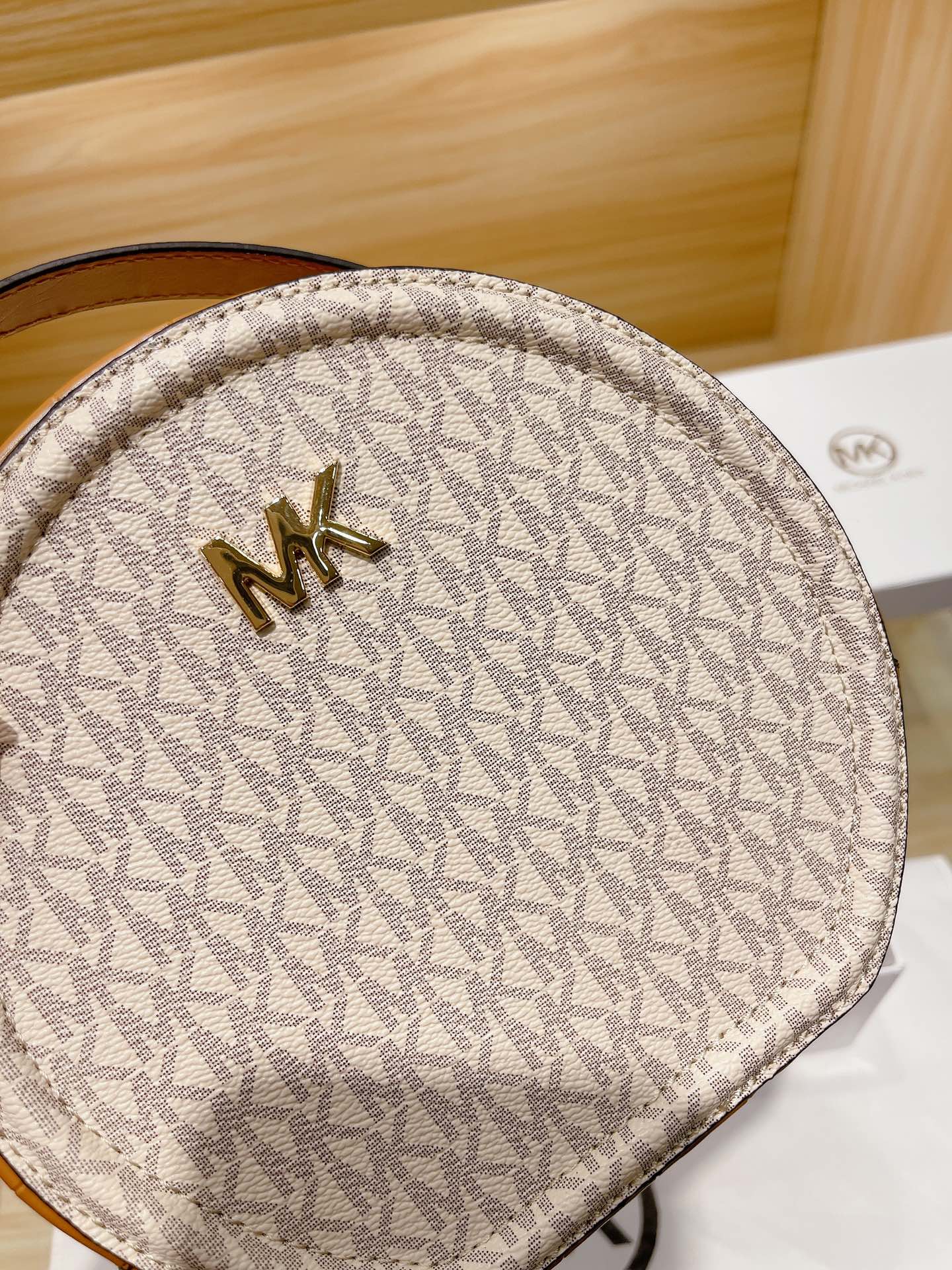 MK-BAG572