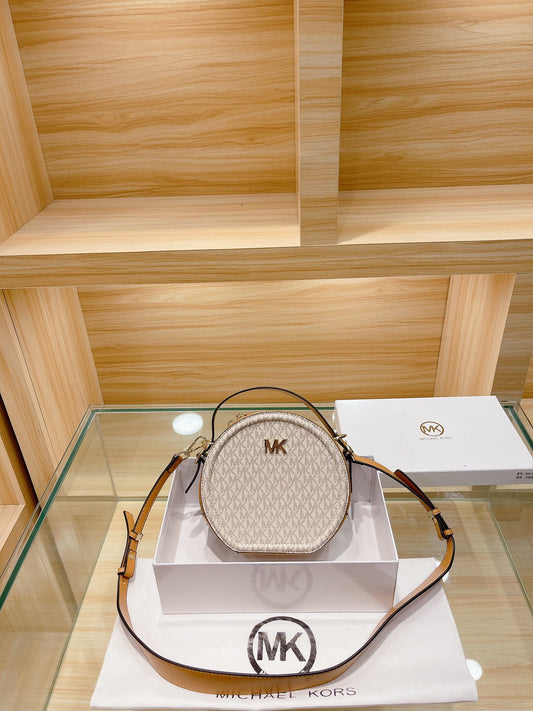 MK-BAG572