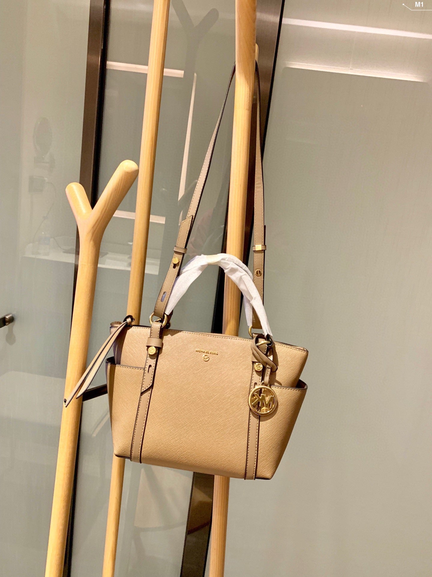 MK-BAG571