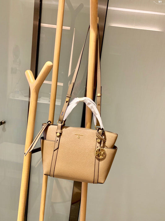 MK-BAG571