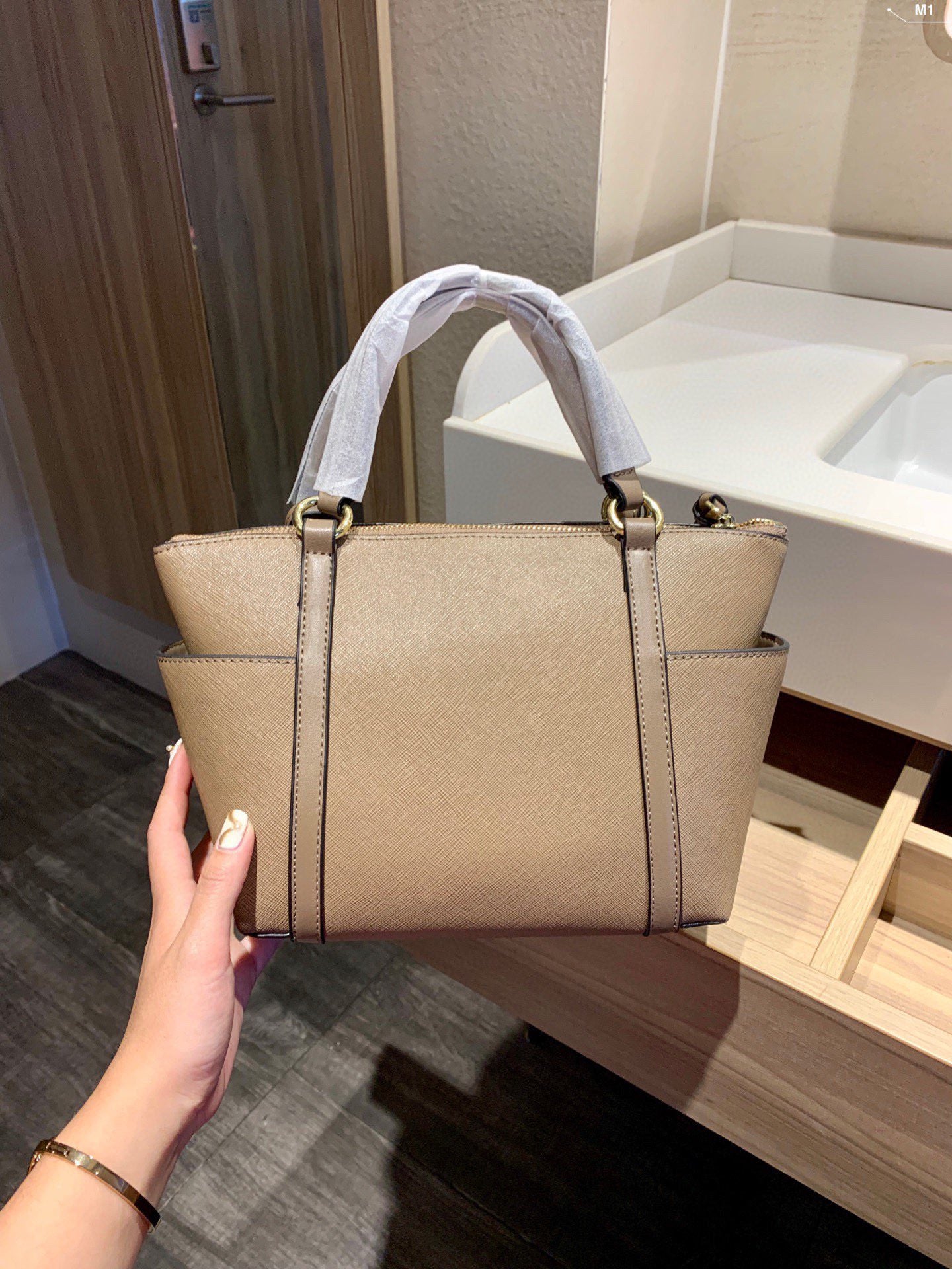 MK-BAG571
