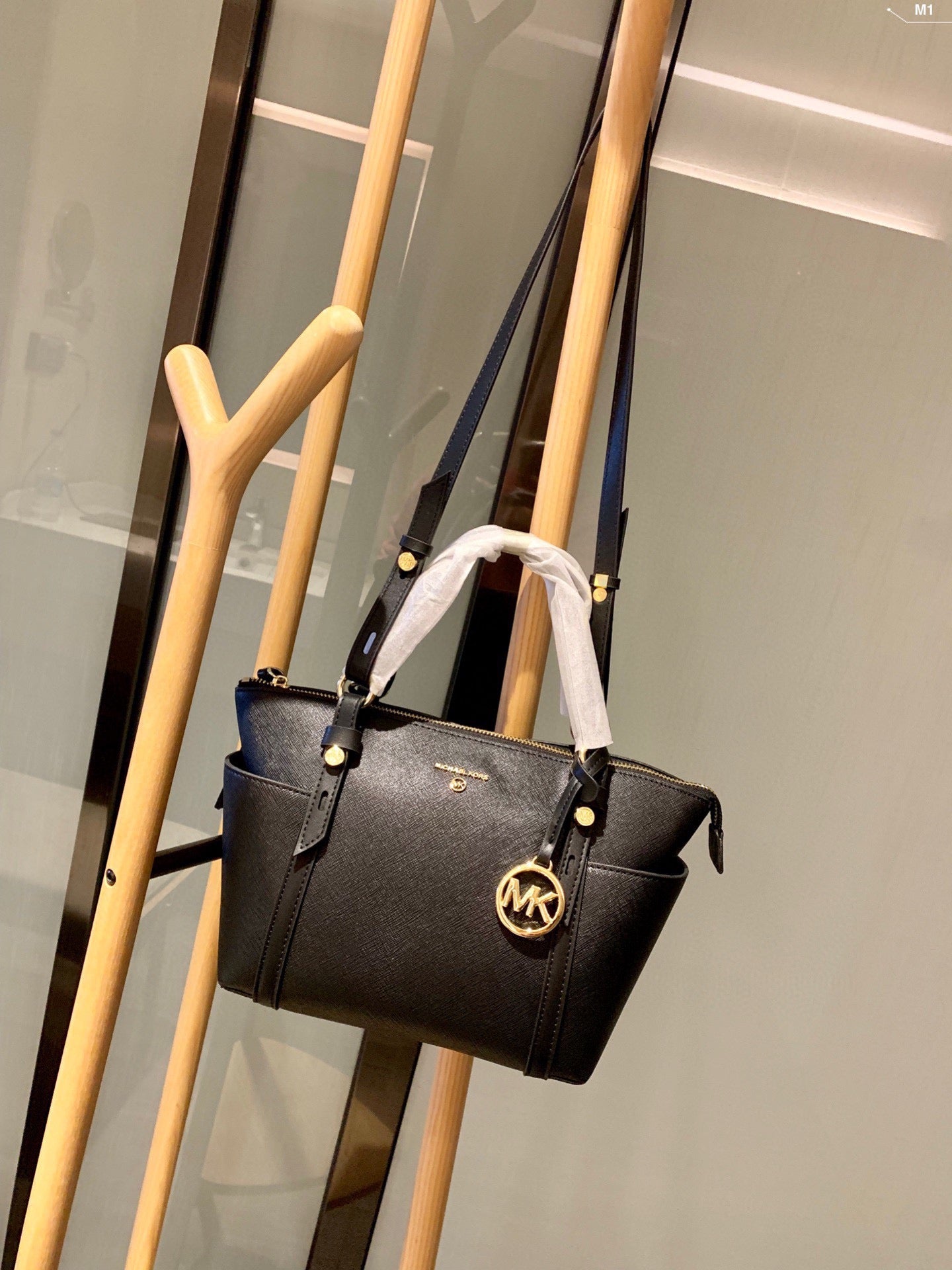MK-BAG570