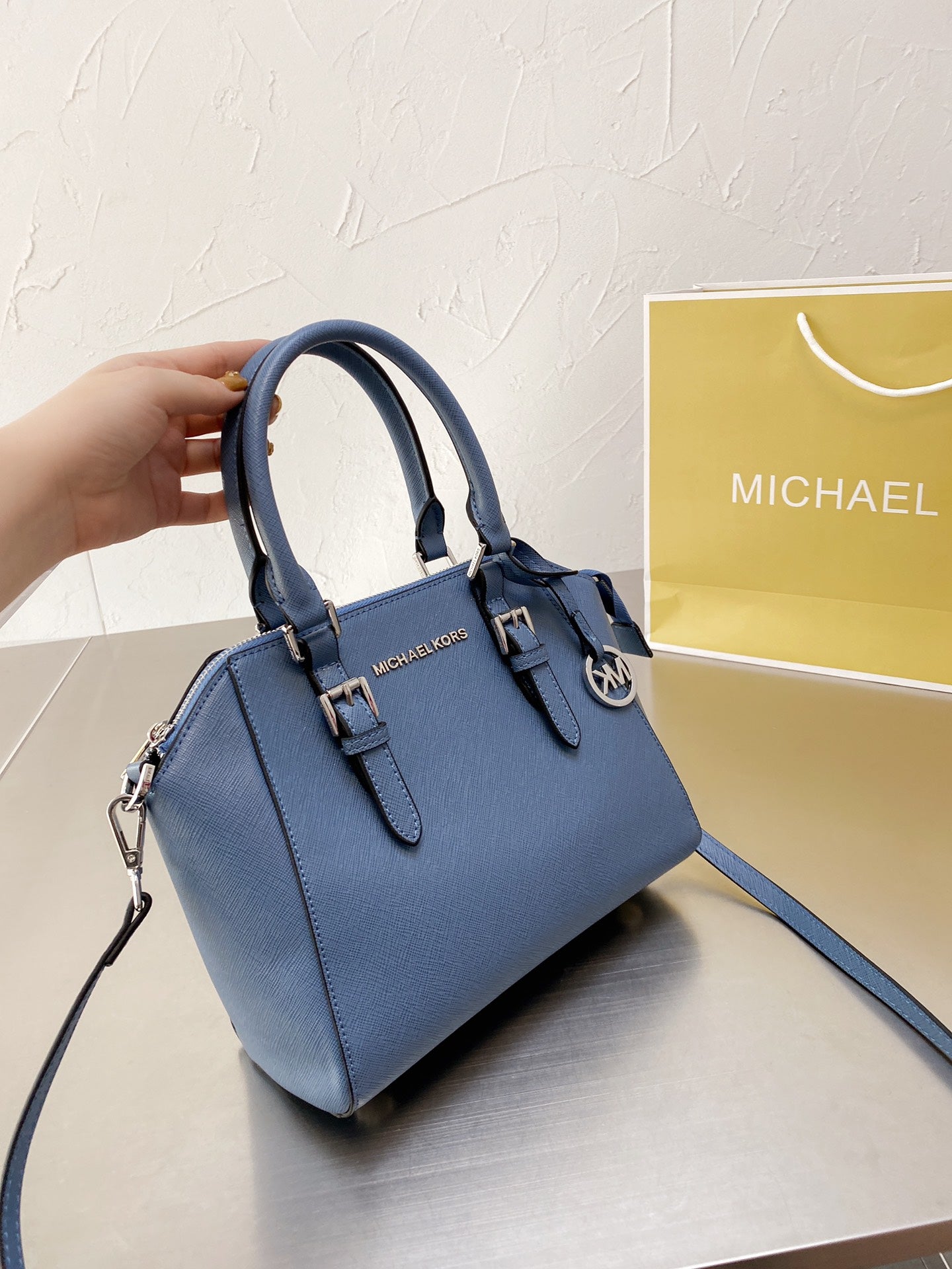 MK-BAG564