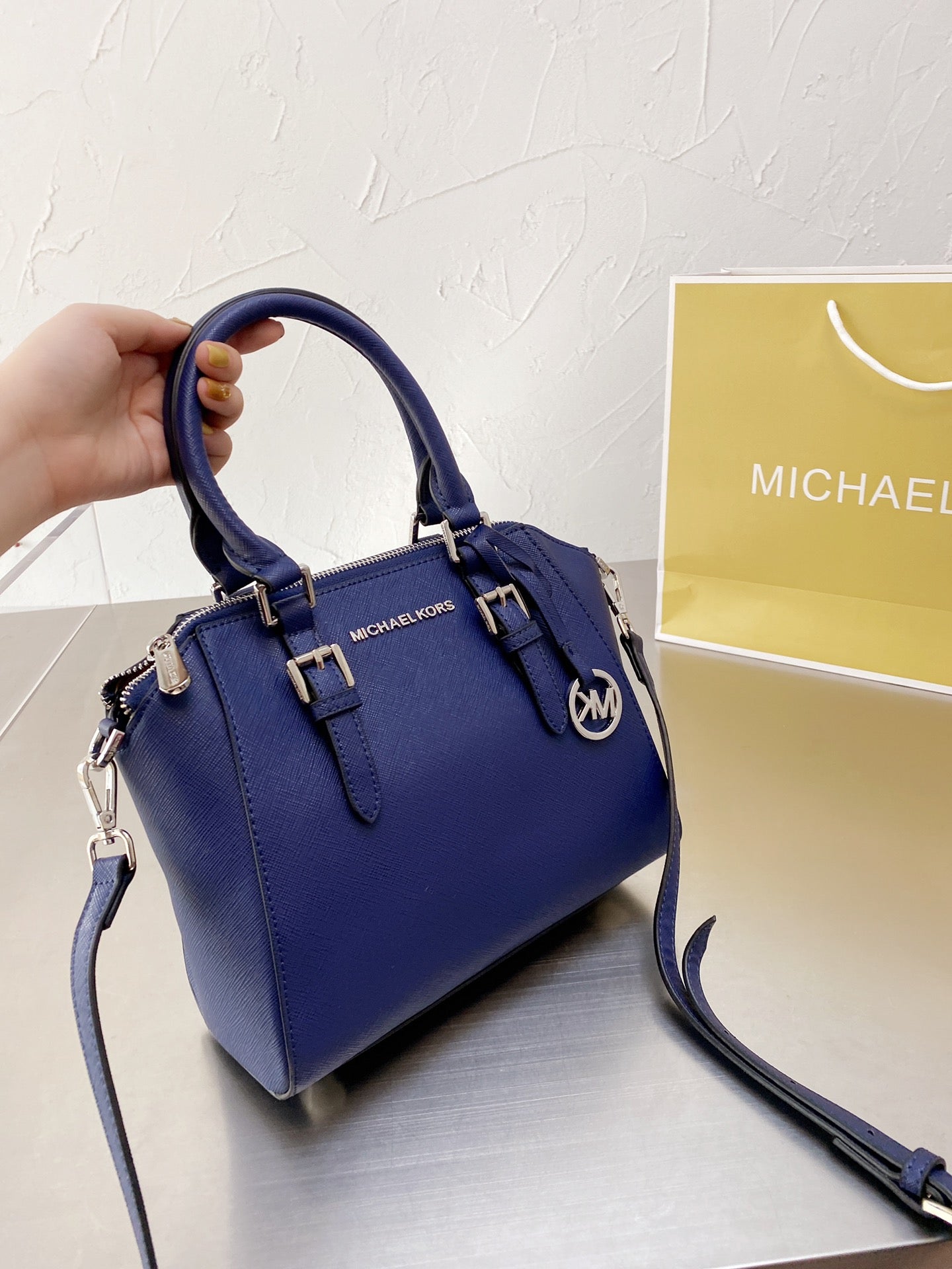 MK-BAG564