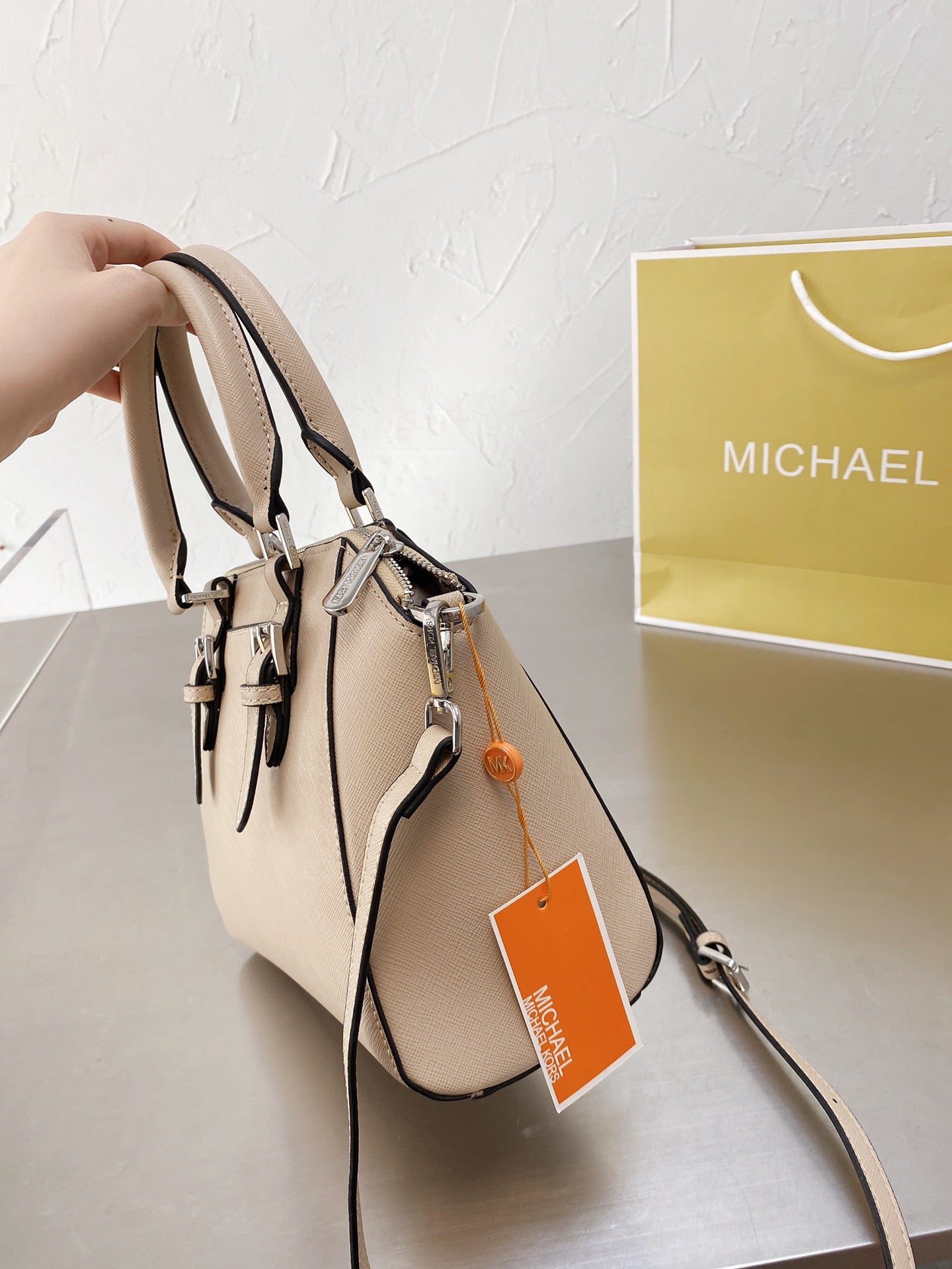 MK-BAG563