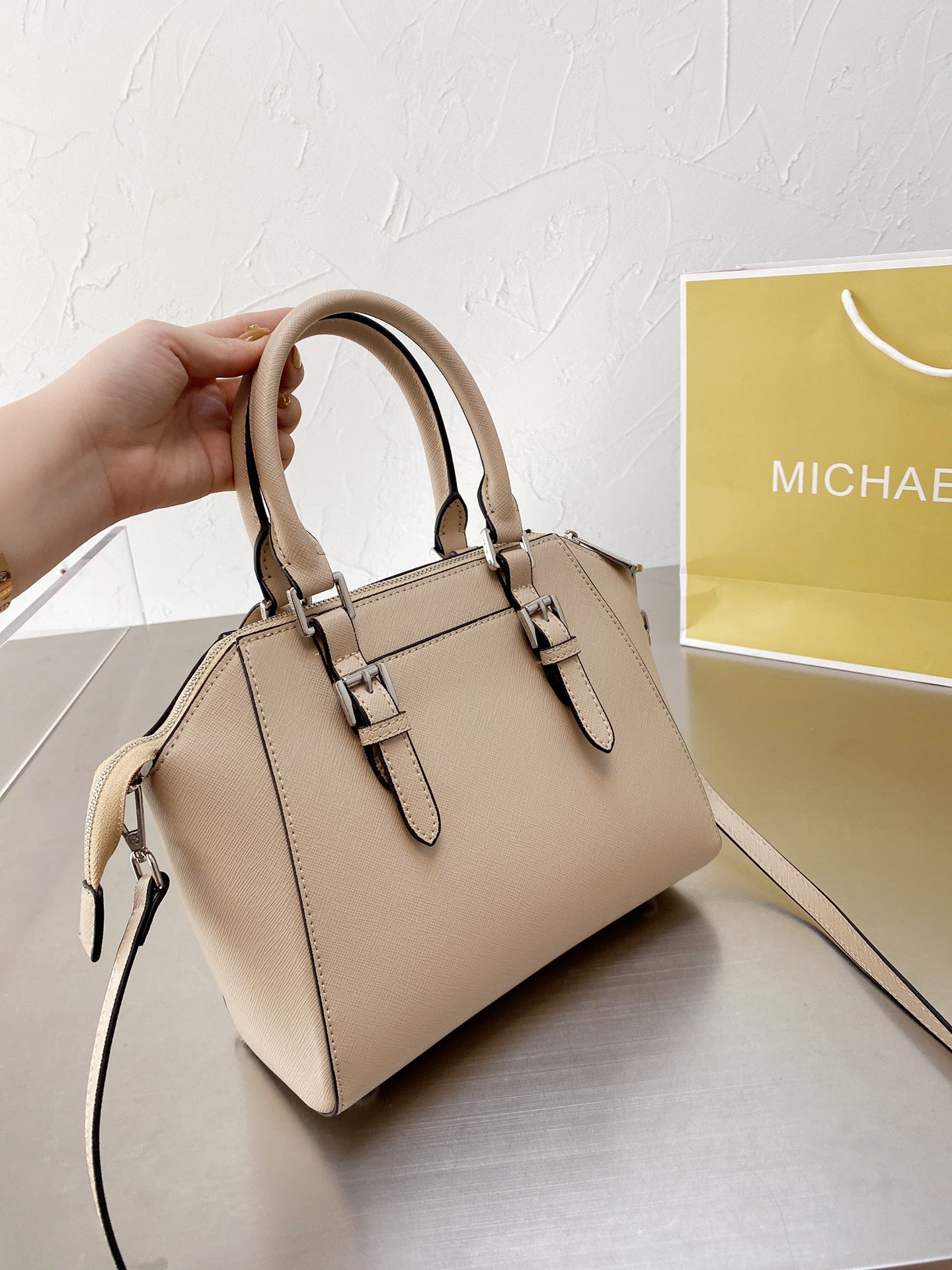 MK-BAG563