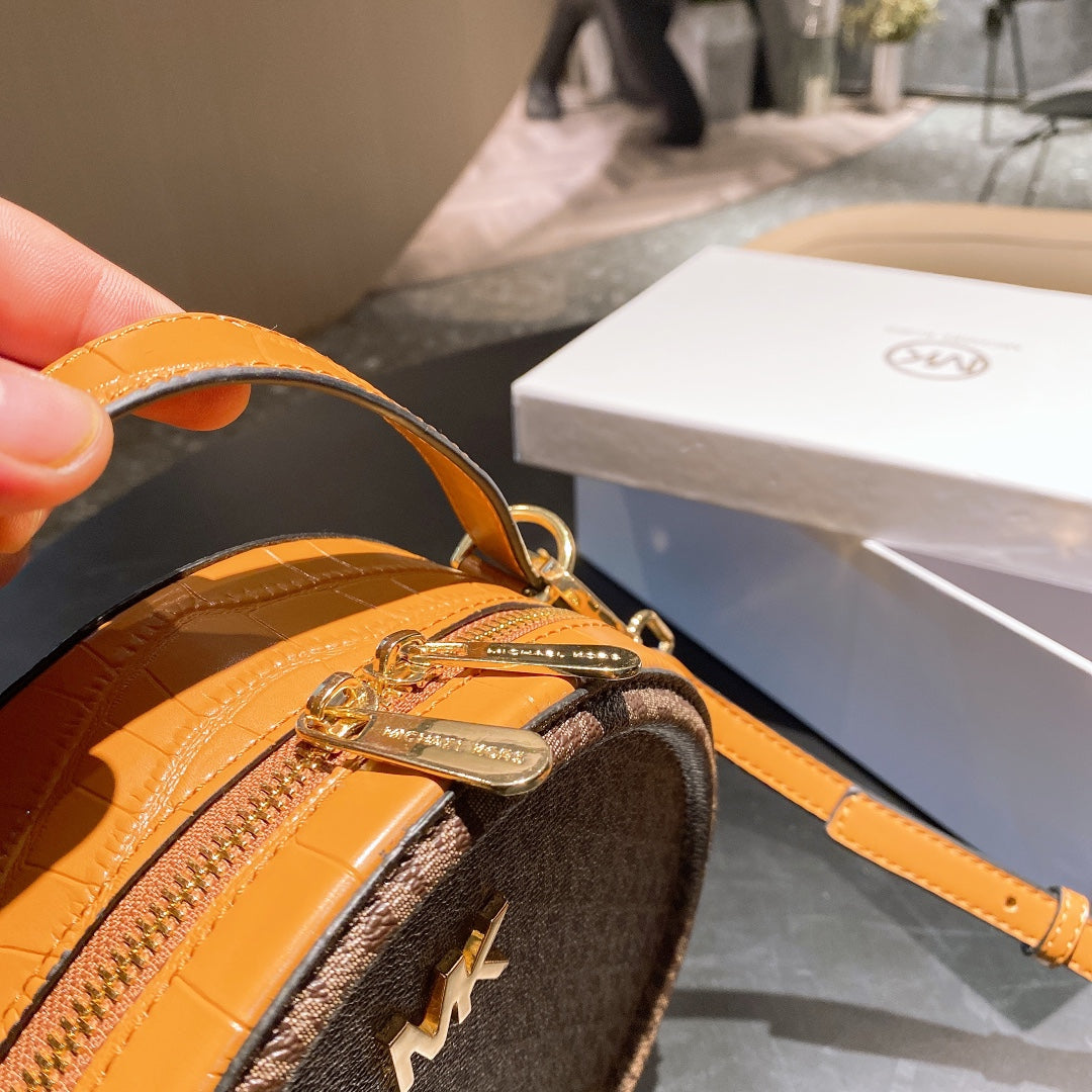 MK-BAG559