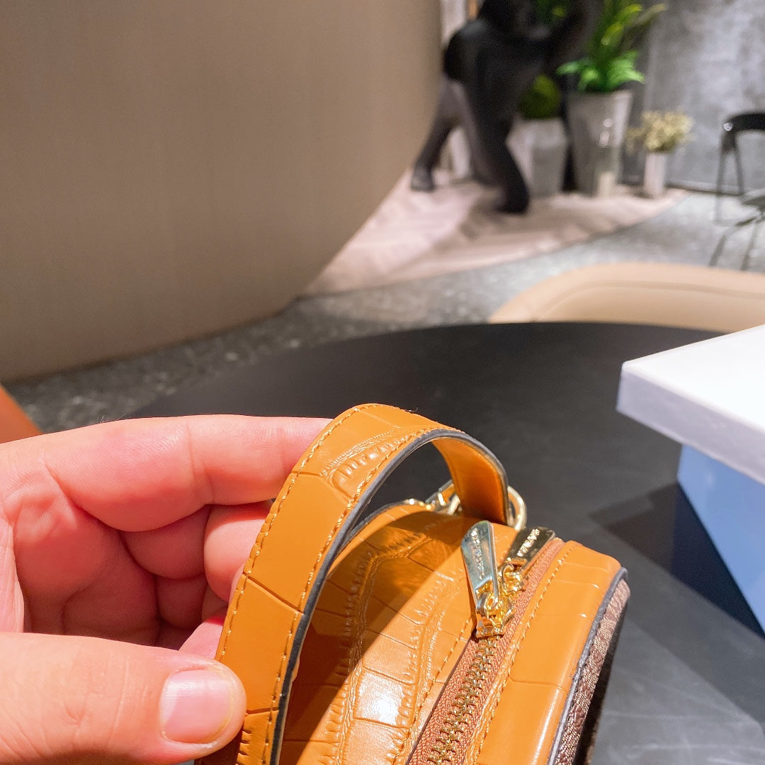 MK-BAG559