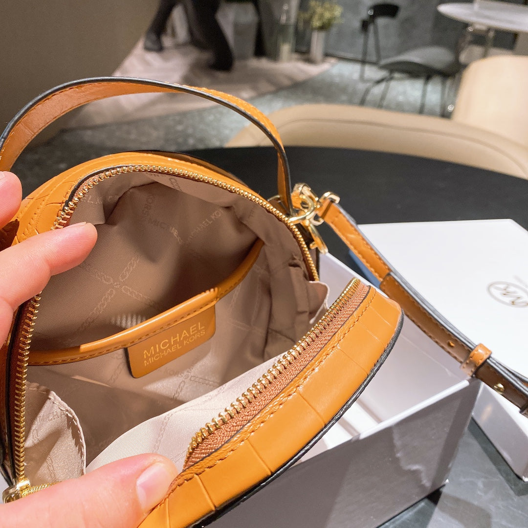 MK-BAG559